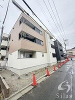大阪府東大阪市瓜生堂1 3階建