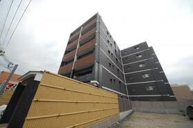 京都府京都市下京区西七条北月読町 6階建