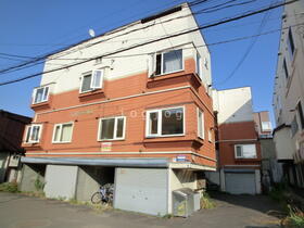 北海道札幌市白石区平和通９丁目北 賃貸アパート