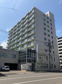 北海道札幌市中央区大通西１８ 10階建