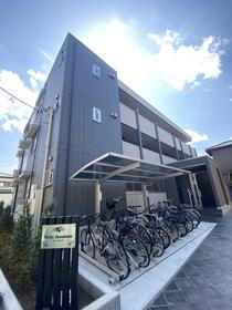 千葉県船橋市西船６ 3階建 築2年3ヶ月