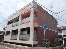 大阪府堺市堺区出島海岸通１ 2階建