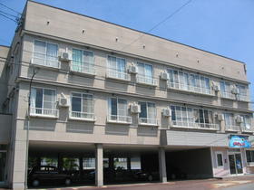 山形県米沢市城西３ 3階建 築33年7ヶ月