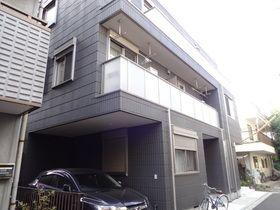 東京都荒川区町屋１ 3階建