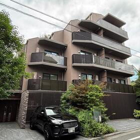 東京都新宿区市谷加賀町２ 賃貸マンション