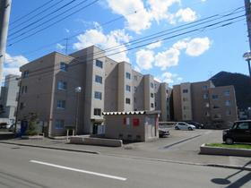 北海道札幌市西区山の手二条９ 5階建