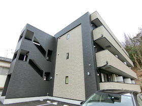 兵庫県神戸市須磨区妙法寺字界地 3階建