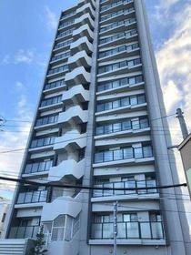 北海道札幌市中央区南十五条西１６ 14階建 築4年4ヶ月