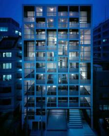 東京都中央区日本橋大伝馬町 地上10階地下1階建