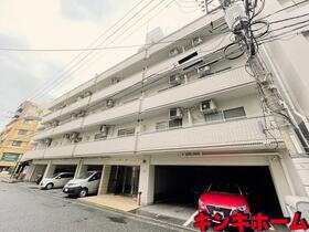 広島県広島市中区本川町２ 7階建