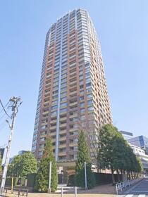 青山パークタワー 地上34階地下2階建