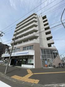 北海道札幌市東区北十五条東１ 8階建 築33年2ヶ月