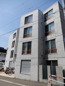 北海道札幌市中央区南十条西６ 4階建 築18年4ヶ月