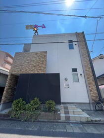愛知県名古屋市中村区中島町１ 2階建 築10年11ヶ月