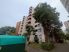 大阪府茨木市白川３ 9階建