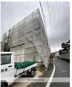 福岡県春日市上白水９ 3階建 