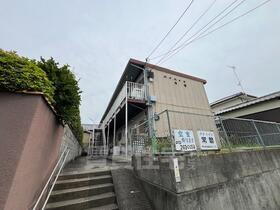 大阪府堺市西区浜寺船尾町西５ 2階建
