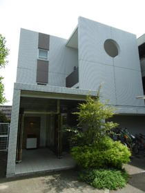 神奈川県横浜市港北区日吉５ 3階建 築20年5ヶ月