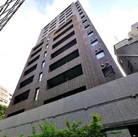 東京都千代田区麹町３ 地上15階地下1階建