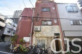 大阪府大阪市中央区瓦屋町１ 5階建