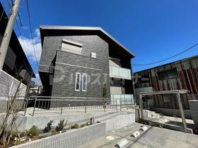 千葉県流山市向小金２ 2階建 築2年5ヶ月
