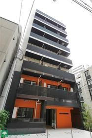 東京都港区南麻布２ 8階建 築3年10ヶ月