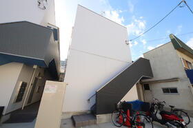 兵庫県尼崎市長洲東通３ 2階建 築9年6ヶ月