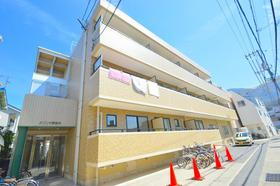広島県広島市安芸区中野２ 3階建