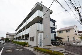 神奈川県藤沢市石川４ 3階建 築14年4ヶ月