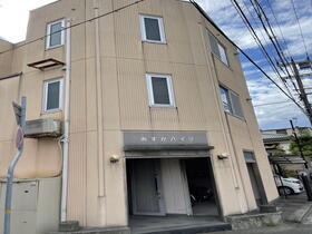 兵庫県明石市王子２ 3階建