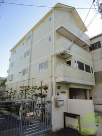 キミーズコート 4階建