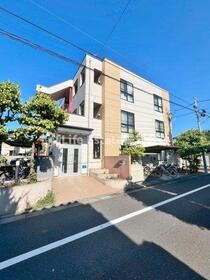 東京都練馬区大泉学園町７ 3階建