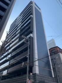 プレサンス梅田 15階建