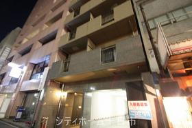 広島県広島市中区十日市町１ 11階建