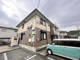 兵庫県加東市上滝野 2階建