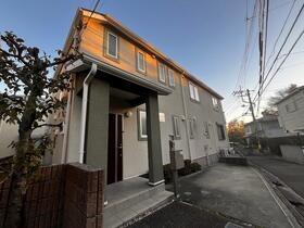 神奈川県横浜市港北区下田町３ 賃貸アパート