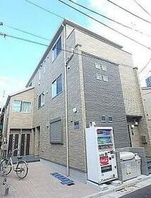 東京都豊島区要町１ 3階建