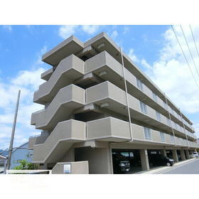広島県広島市東区戸坂数甲１ 4階建 築30年9ヶ月