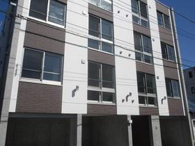 北海道札幌市中央区南八条西１５ 4階建 築6年11ヶ月