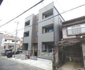 京都府京都市右京区花園寺ノ内町 3階建 