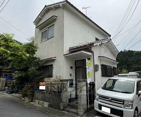 京都府京都市山科区小山中島町 2階建