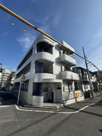 東京都中野区松が丘２ 3階建 築37年9ヶ月
