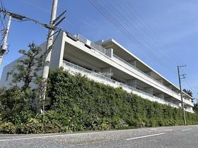 神奈川県茅ヶ崎市東海岸南１ 3階建 築11年10ヶ月
