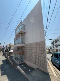 兵庫県神戸市長田区片山町１ 3階建