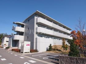 愛知県長久手市片平１ 3階建 築16年1ヶ月