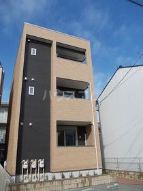 愛知県名古屋市中村区中村本町３ 3階建 築8年6ヶ月