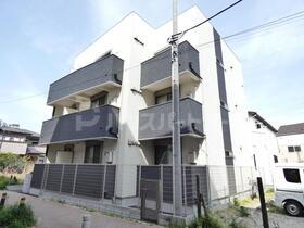 千葉県船橋市宮本２ 3階建