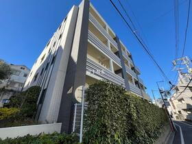 東京都渋谷区代々木４ 4階建 築17年10ヶ月