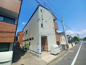 福岡県福岡市博多区光丘町３ 2階建