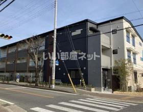兵庫県伊丹市荒牧５ 3階建 築3年4ヶ月